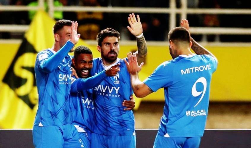 包含曼城迎亚冠关键赛；赛后外线爆发；球迷炸锅；球探报告显示潜力的词条爱游戏体育