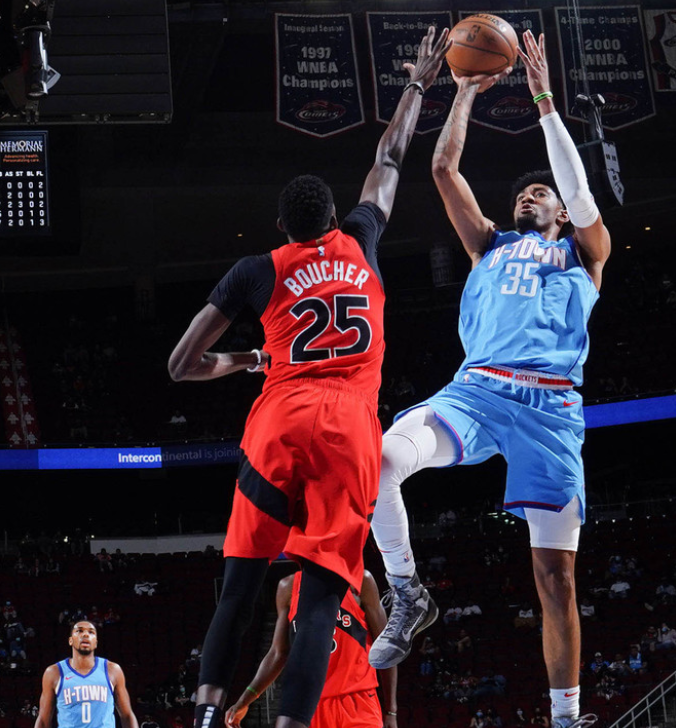 集结日新奥尔良鹈鹕调整名单以备NBA常规赛；更衣室发声环节打磨；气氛紧张；心理建设被强调的简单介绍爱游戏官网