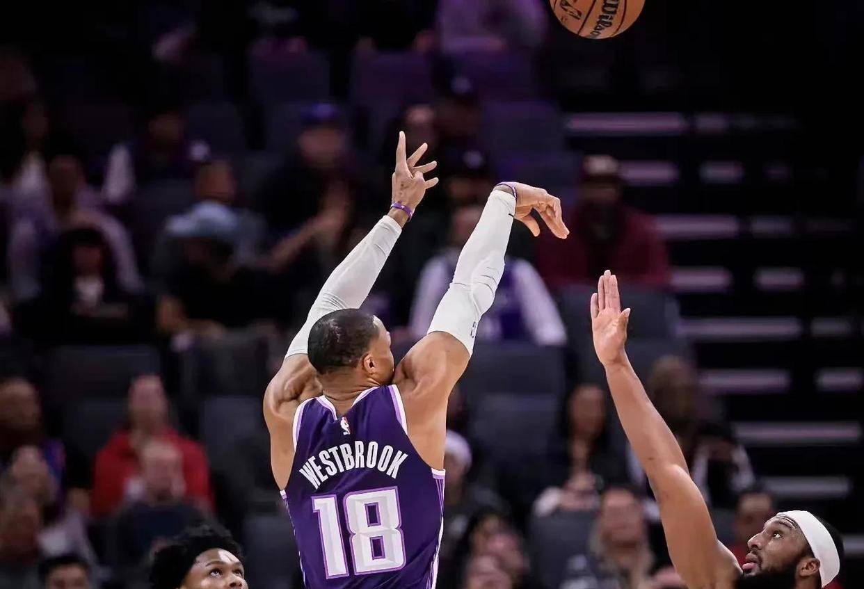 重磅！圣安东尼奥马刺冲刺阶段状态回暖明尼苏达森林狼迎国王杯关键赛，转会期浙江稠州备战意甲(安东尼奥染发剂)爱游戏体育